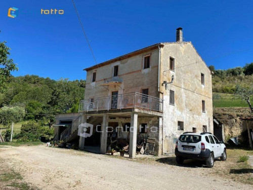 country House for Sale to Cupra Marittima