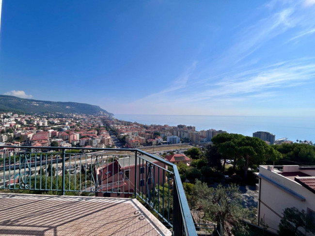 Quadrilocale in Vendita a Pietra Ligure