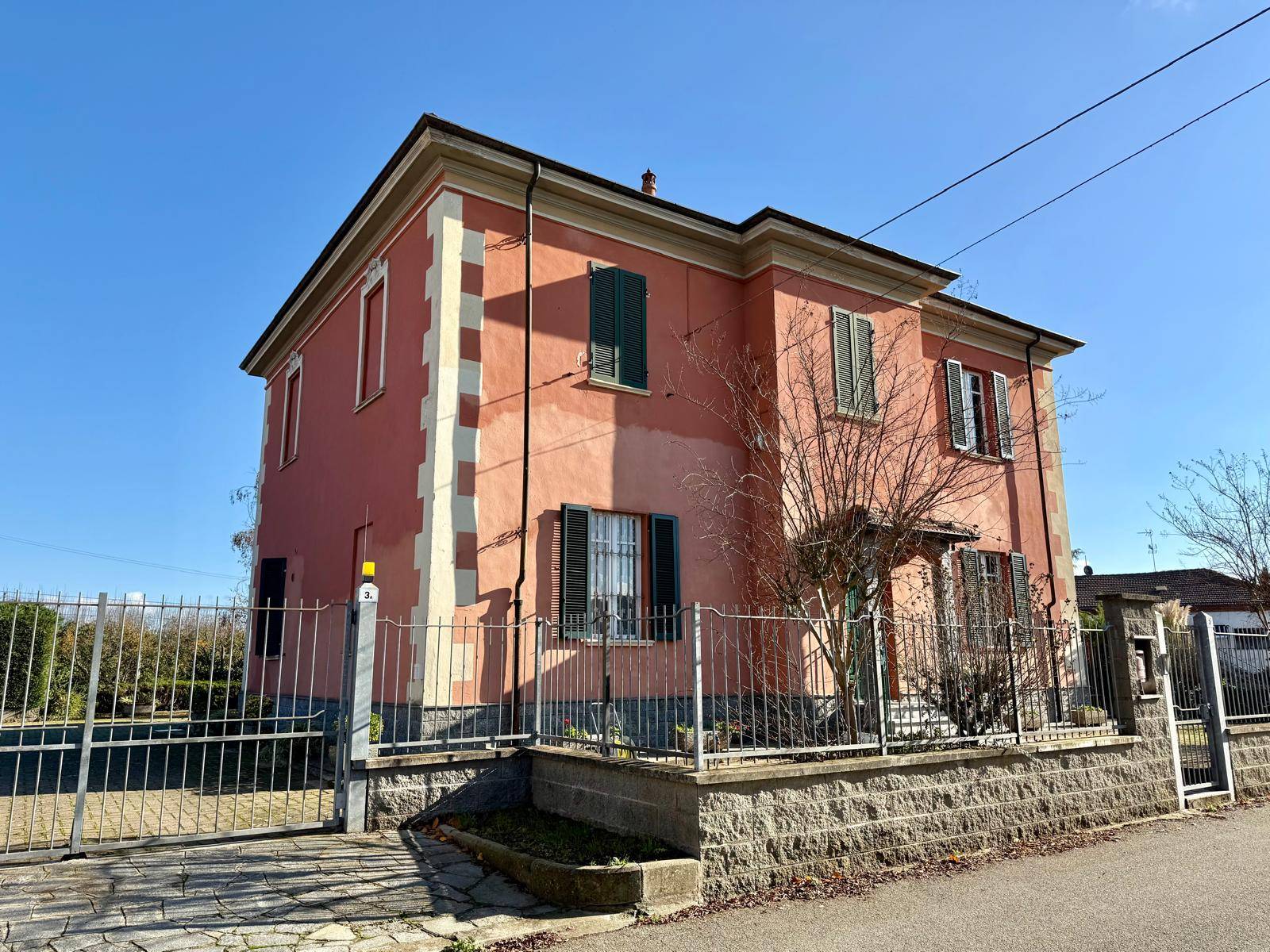 Villa in Vendita