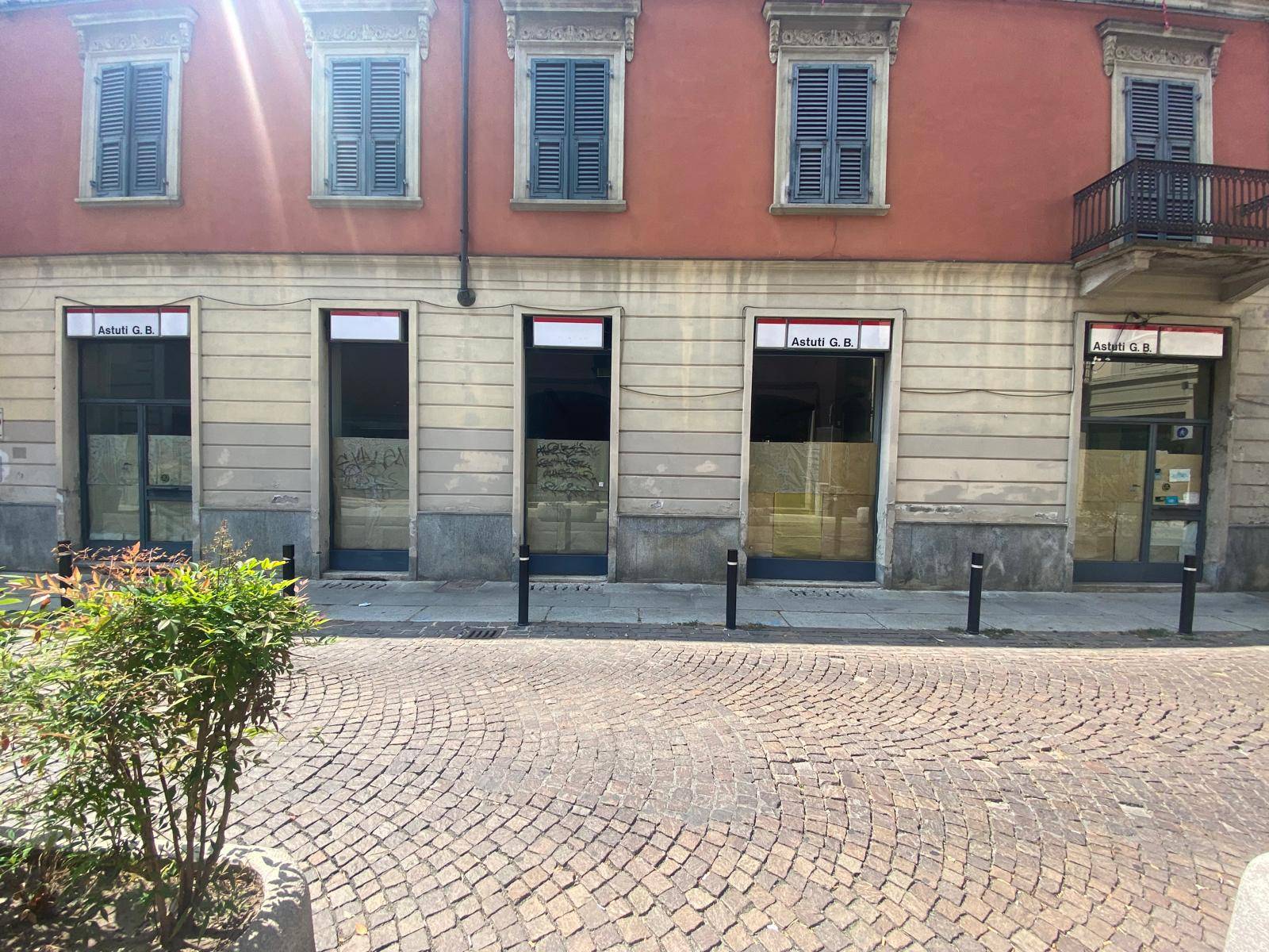 Attività Commerciale in Vendita