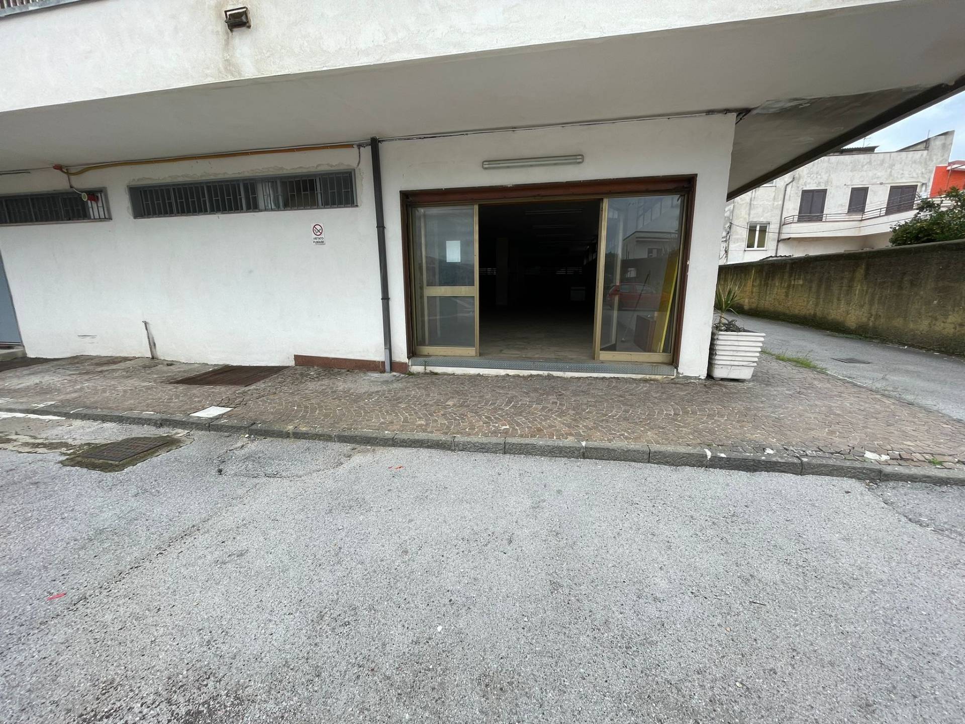 Fondo commerciale in vendita a Ottaviano (NA)