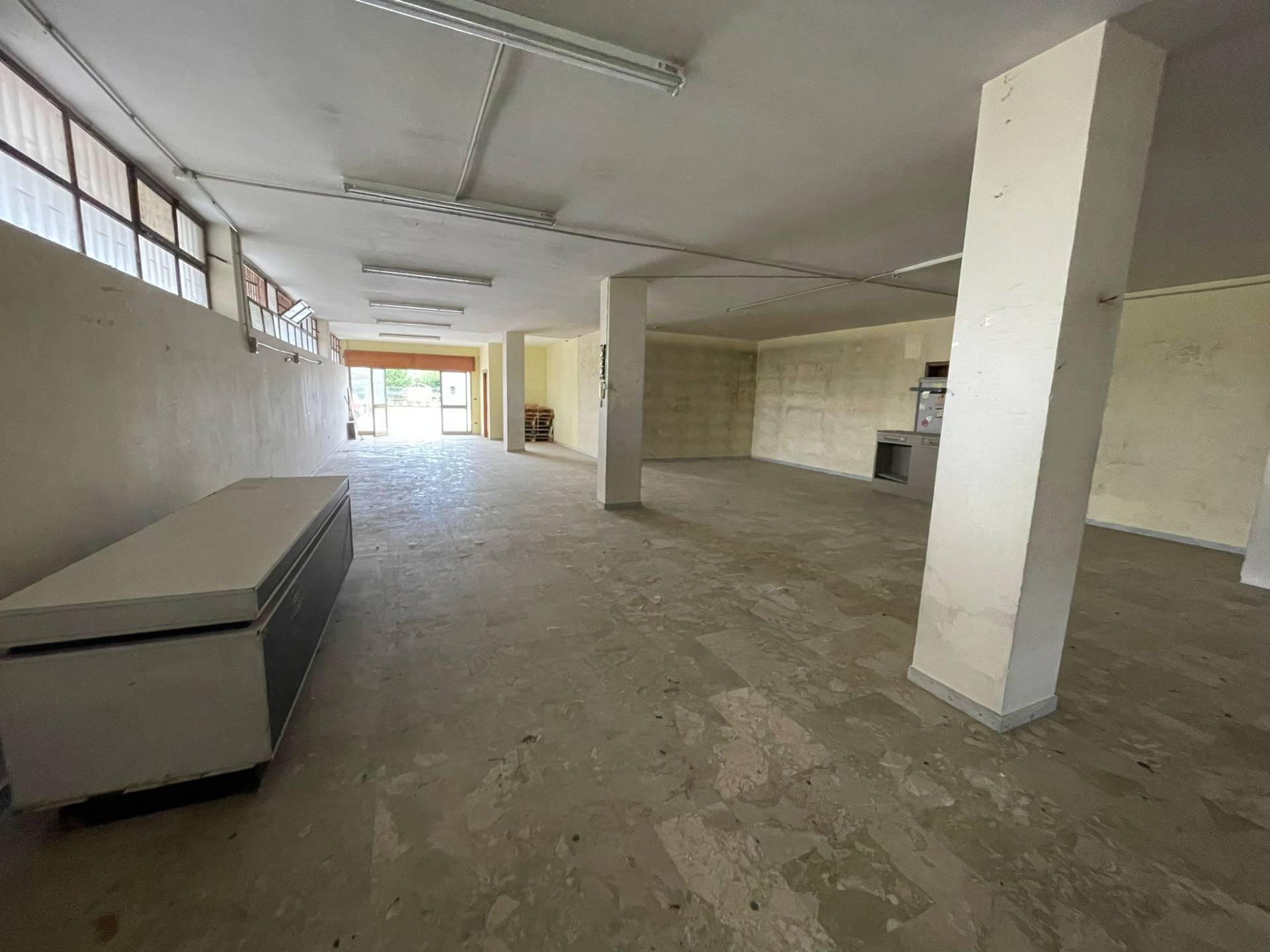 Fondo commerciale in vendita a Ottaviano (NA)