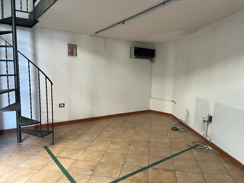 Fondo commerciale in affitto a San Giuseppe Vesuviano (NA)