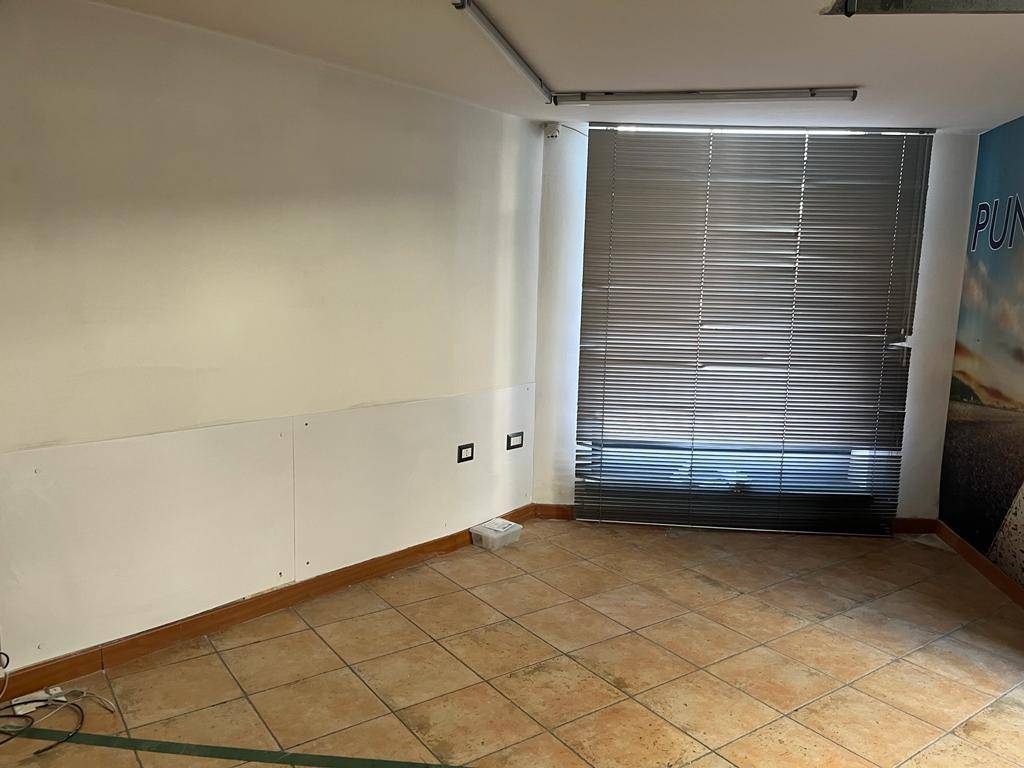 Fondo commerciale in affitto a San Giuseppe Vesuviano (NA)