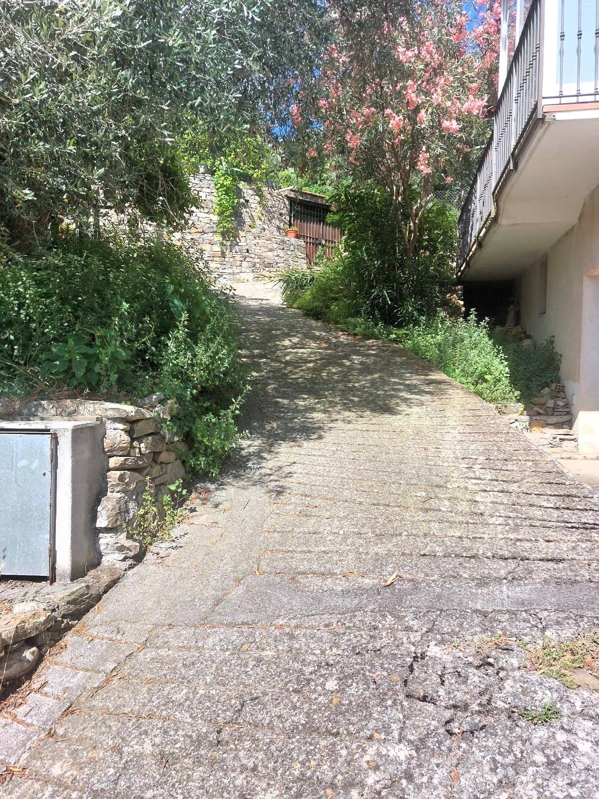 Casa semi-indipendente in vendita a Diano San Pietro (IM)