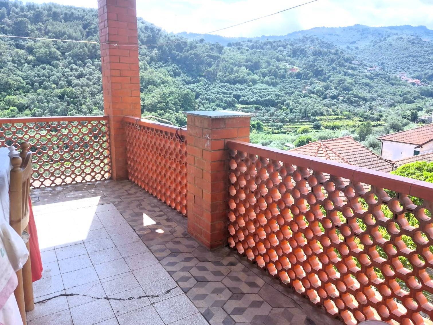 Casa semi-indipendente in vendita a Diano San Pietro (IM)