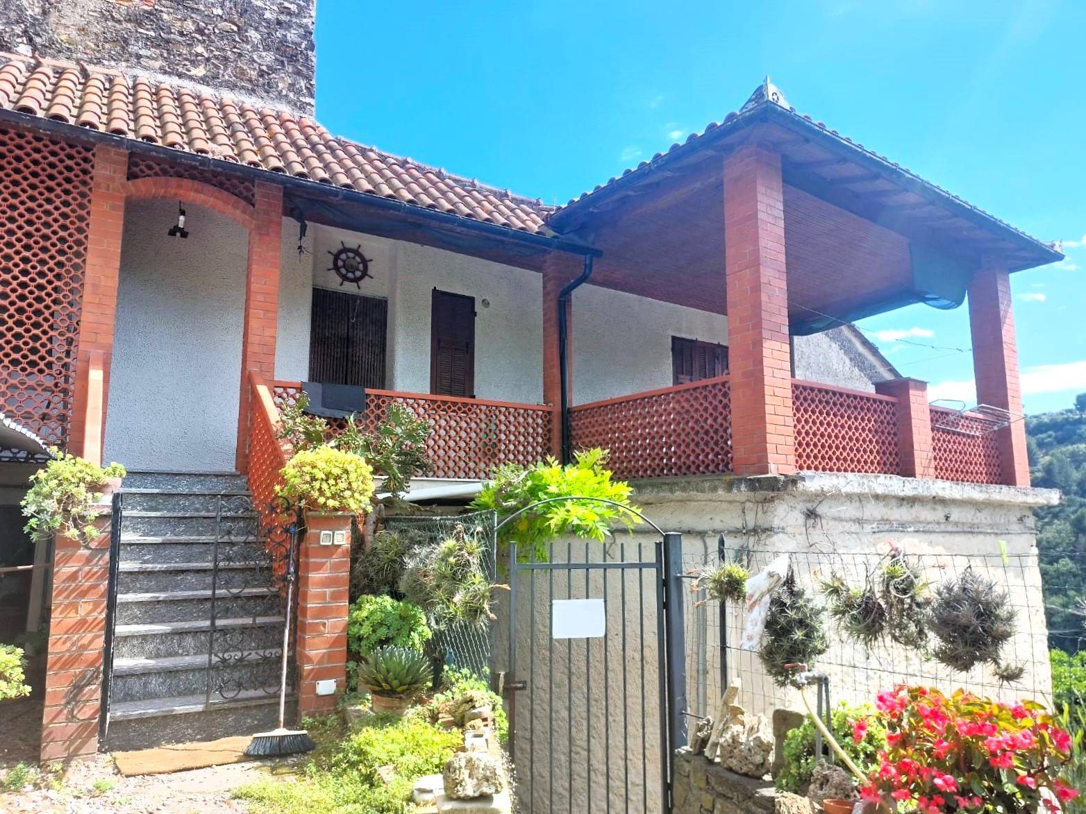 Casa semi-indipendente in vendita a Diano San Pietro (IM)