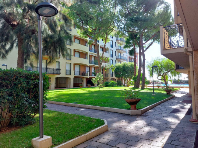 Appartamento in vendita a San Bartolomeo Al Mare (IM)