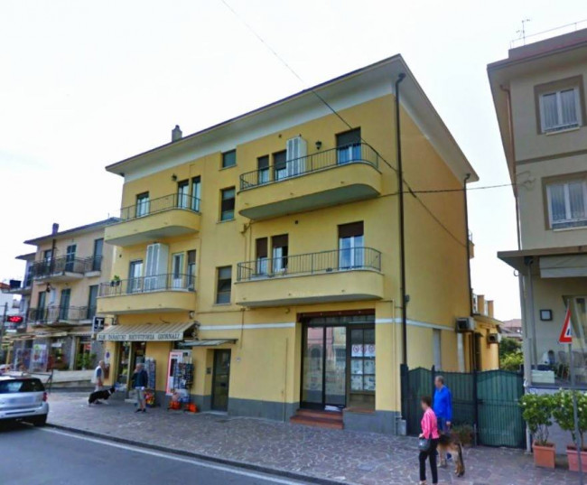 Locale commerciale in Vendita a Diano Marina
