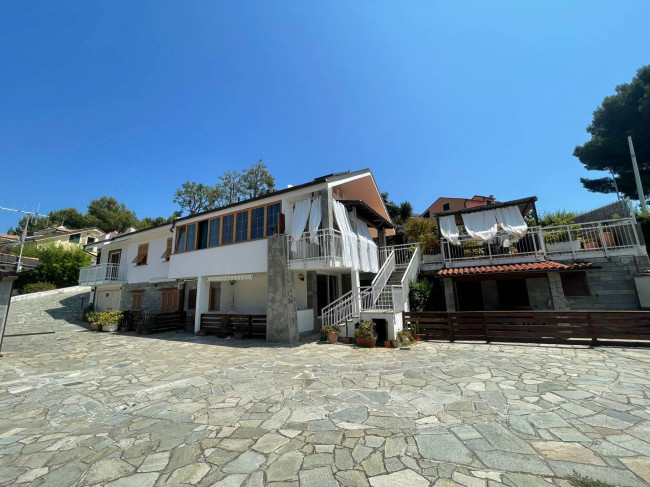 2 locali in Vendita a Andora