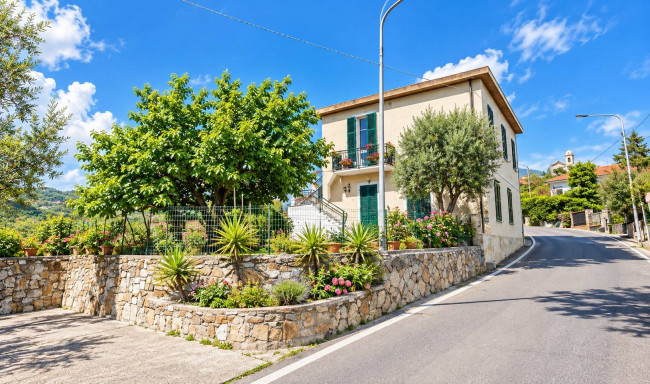 2 locali in Vendita a Diano Marina
