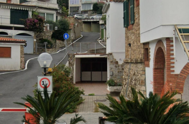 Posto auto in Vendita a Diano Marina
