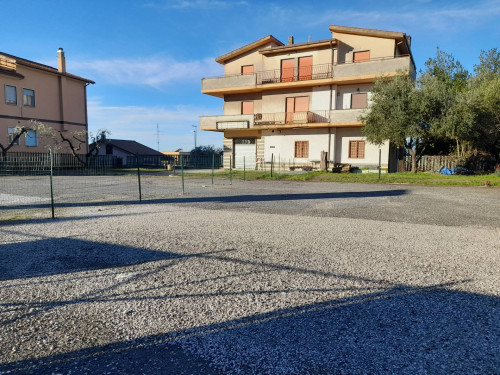 Garage/Box/Posto auto in affitto a Castelluccia, Marino (RM)