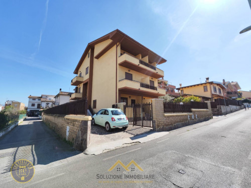 Appartamento in vendita a Santa Maria Delle Mole, Marino (RM)
