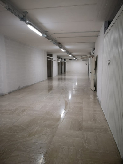 Rimessa in vendita a Porto San Giorgio