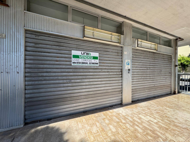 Locale commerciale - artigianale - uffici in vendita a Porto San Giorgio
