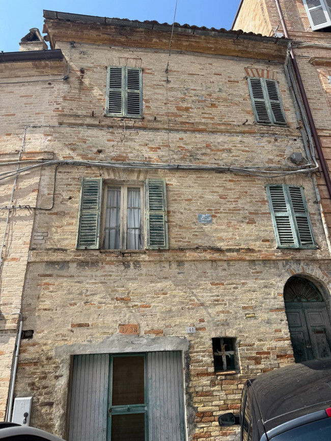 Casa singola - Soluzione indipendente in vendita a Fermo