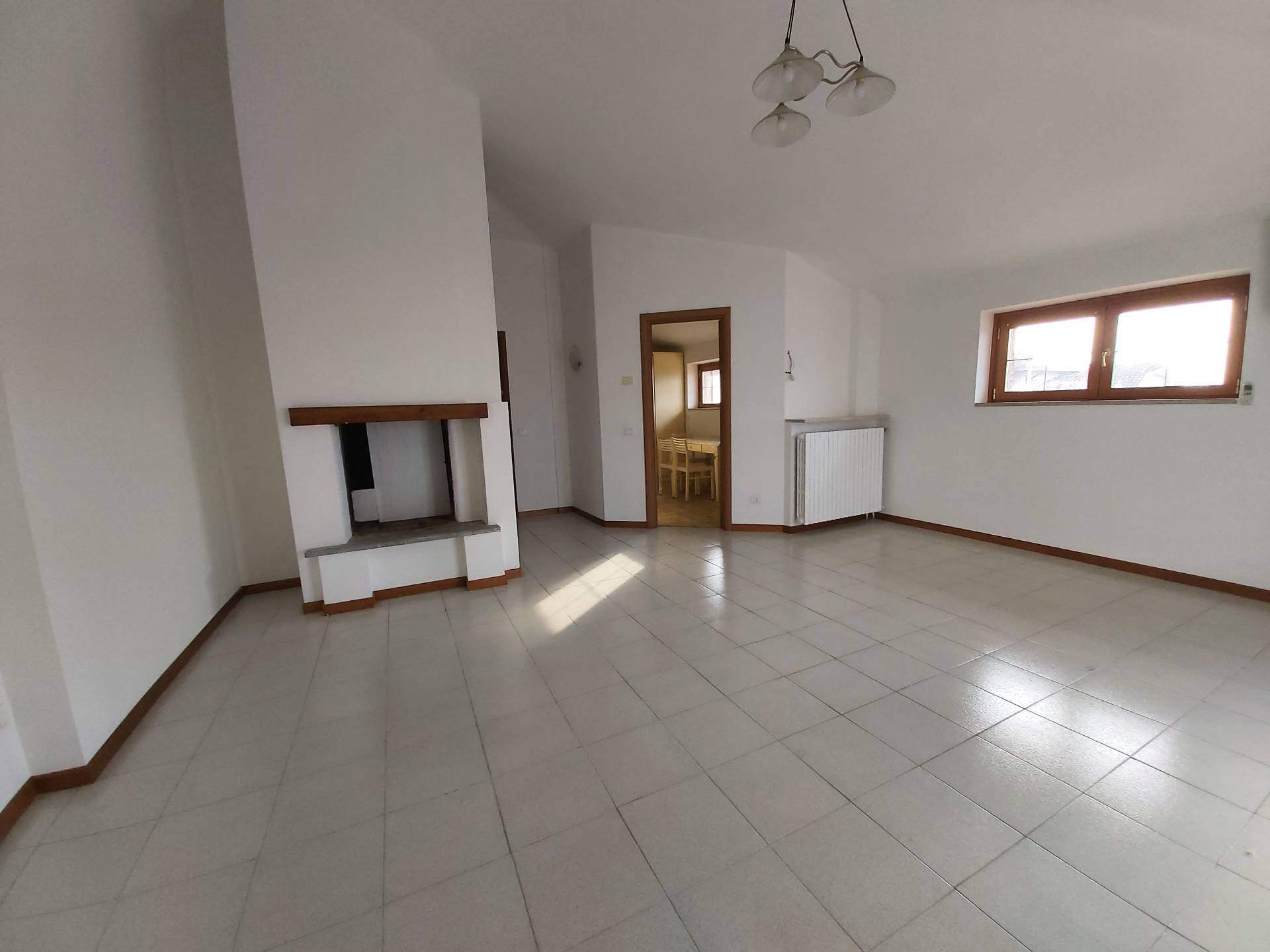  flero vendita quart:  immobiliare-viva-casa-di-montini-sabrina-sas