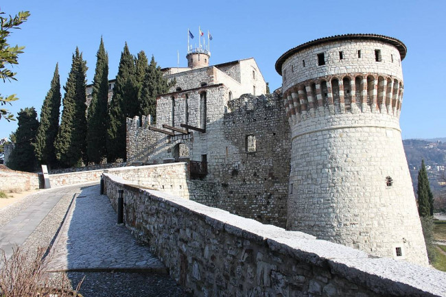 Appartamento in vendita a Centro Storico, Brescia (BS)