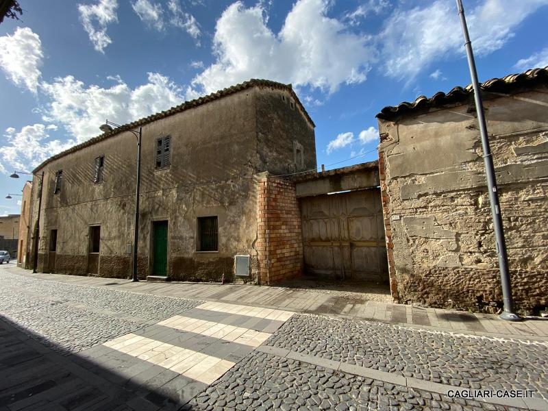  italia vendita quart:  cagliari-case.it