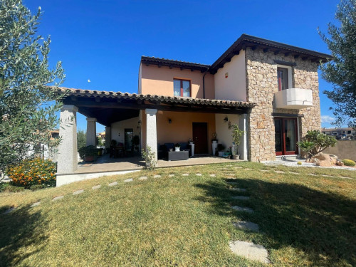 Villa in vendita a Serramanna (CI)