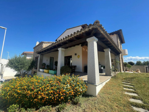 Villa in vendita a Serramanna (CI)