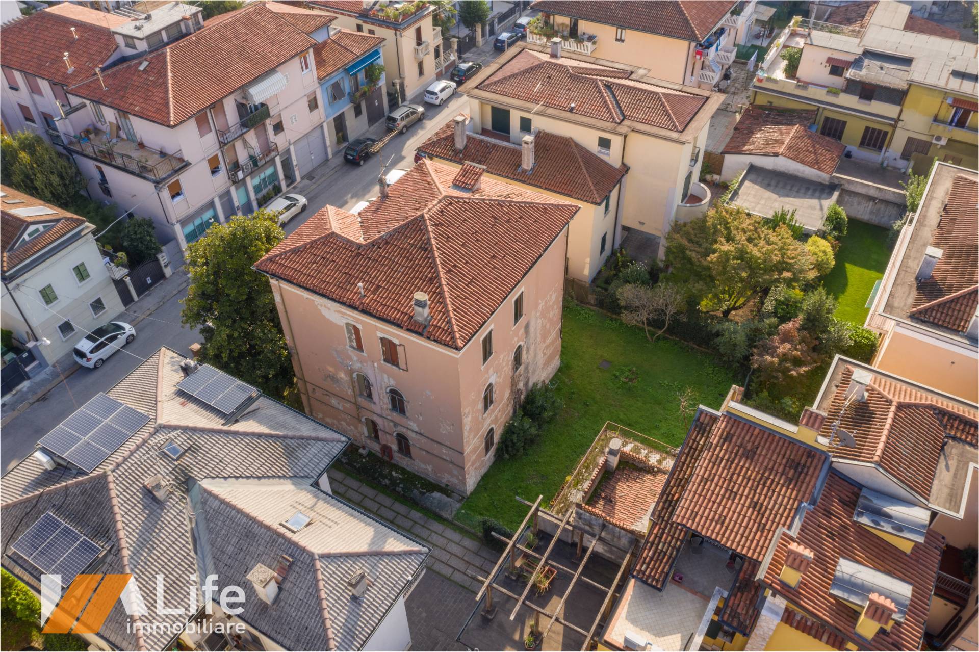 Villa Unifamiliare - Indipendente VICENZA vendita  V.le Crispi-S. Lazzaro-Cattane  LIFE immobiliare