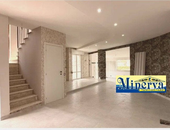 Villino in Bifamiliare in Vendita a Anzio