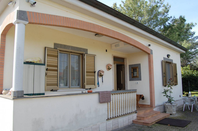 Villa in Vendita a Cisterna di Latina