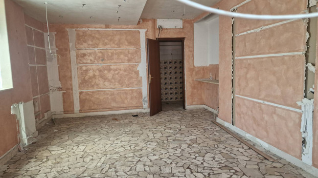 Locale commerciale in Affitto a Cisterna di Latina