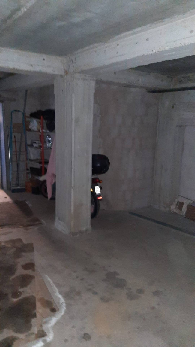 Box o garage in Vendita a Velletri