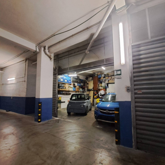 Box o garage in Vendita a Roma