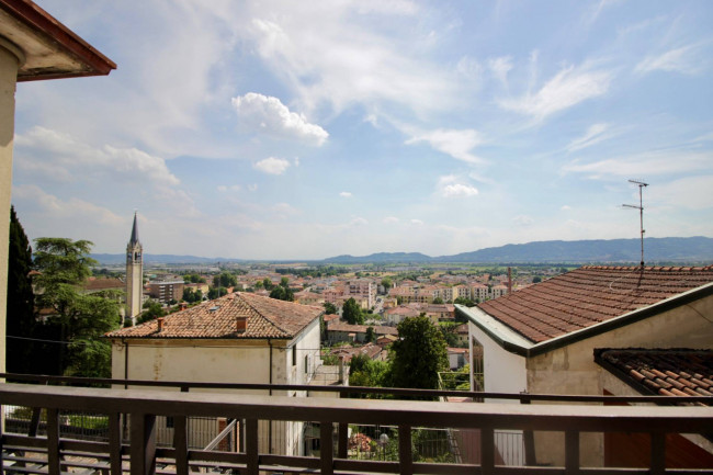 Casa di corte in Vendita a Montecchio Maggiore