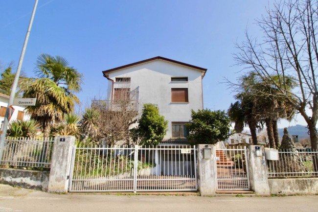 Bifamiliare in Vendita a Montecchio Maggiore