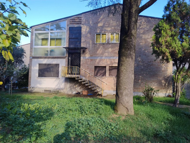 Porzione di bifamiliare in Vendita a Vicenza