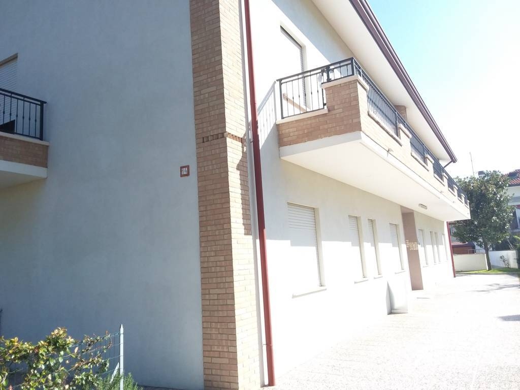  jesolo vendita quart: piazza manzoni rizzato-immobiliare