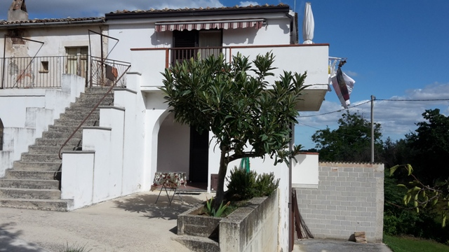  pretoro vendita quart:  immobiliare lattanzio e miccoli snc