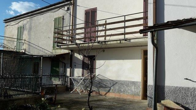 Casa indipendente in vendita a Lettomanoppello (PE)