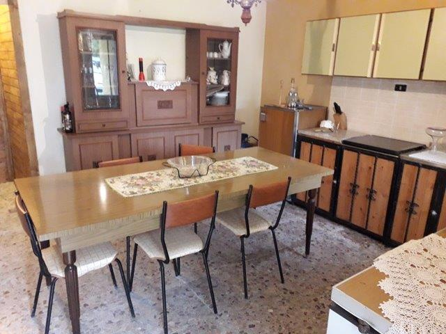Villa Unifamiliare - Indipendente ROCCAMONTEPIANO vendita  Terranova  Immobiliare Lattanzio e Miccoli snc