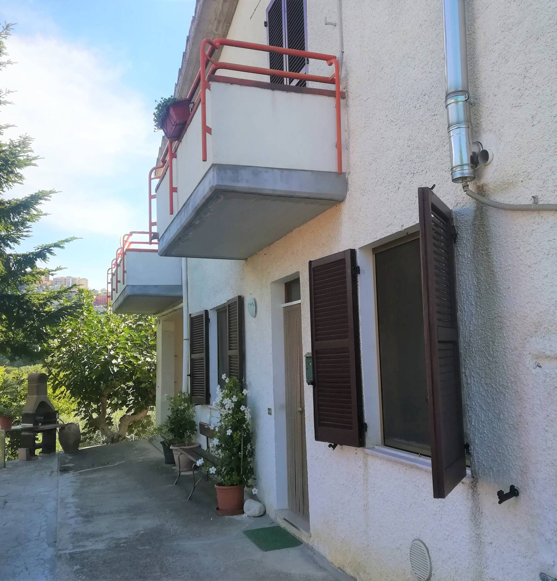 Villa Bifamiliare CHIETI vendita  Periferia  Immobiliare Lattanzio e Miccoli snc