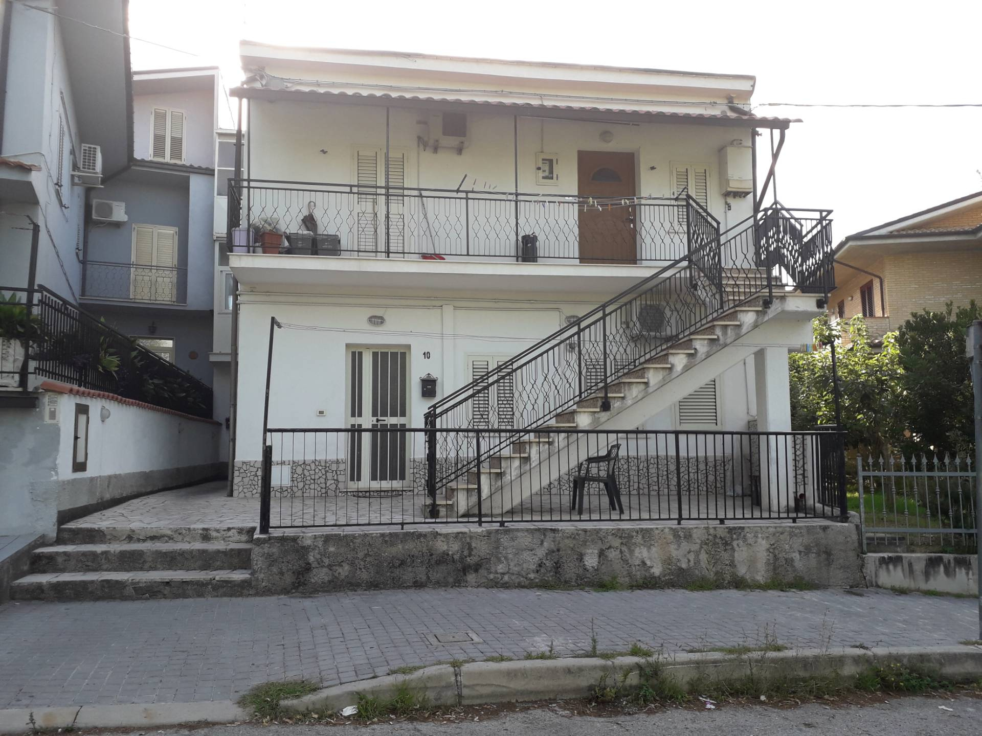  scafa vendita quart:  immobiliare lattanzio e miccoli snc
