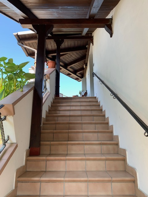 Villa Unifamiliare - Indipendente CEPAGATTI vendita  Cantò  Immobiliare Lattanzio e Miccoli snc