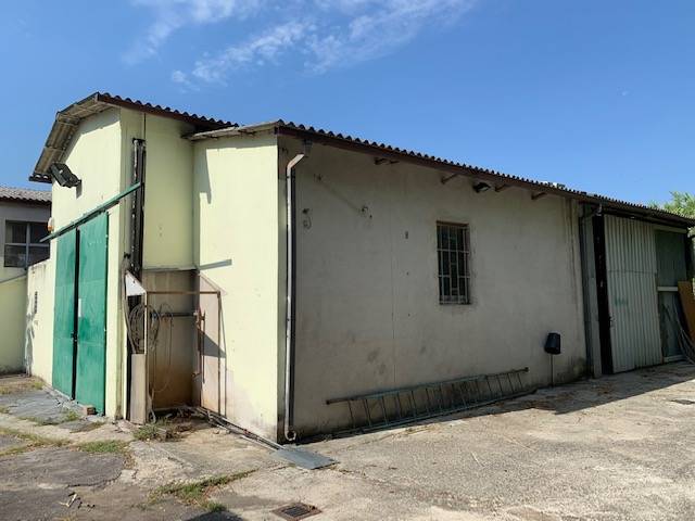 Capannone Commerciale CHIETI vendita  Scalo  Immobiliare Lattanzio e Miccoli snc