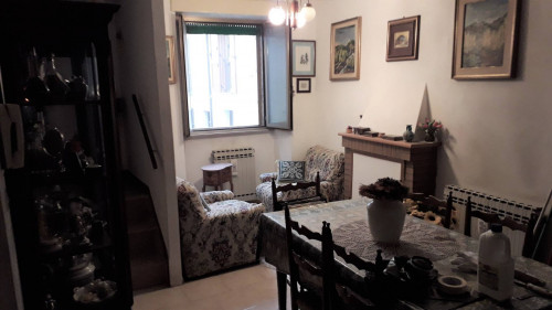 Casa indipendente in vendita a Serramonacesca (PE)