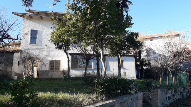 Casa indipendente in vendita a Casalincontrada (CH)