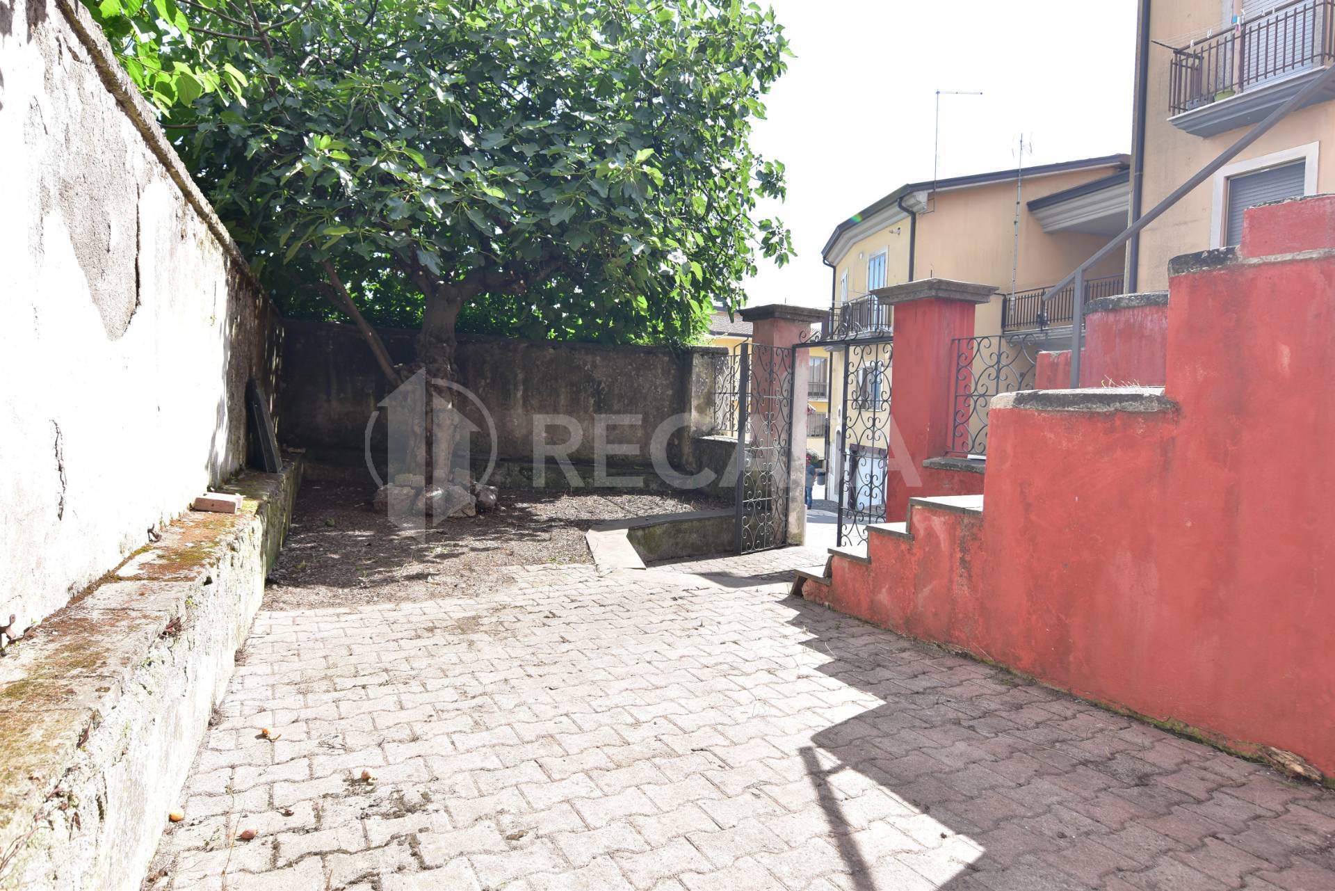Casa semi-indipendente in vendita a Manocalzati (AV)