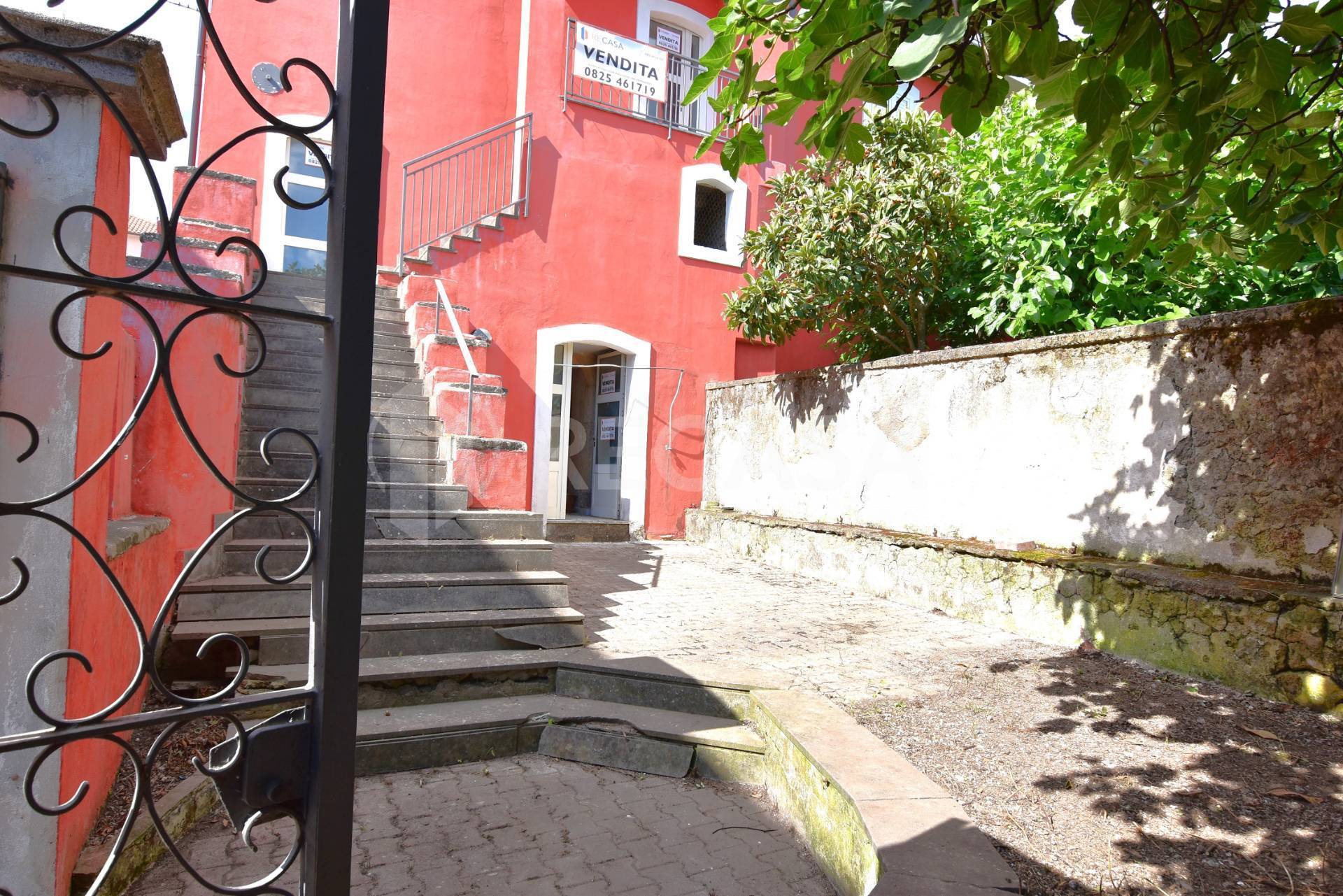 Casa semi-indipendente in vendita a Manocalzati (AV)