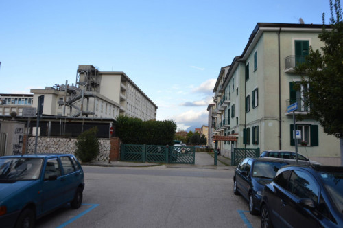 Fondo commerciale in affitto a Avellino (AV)