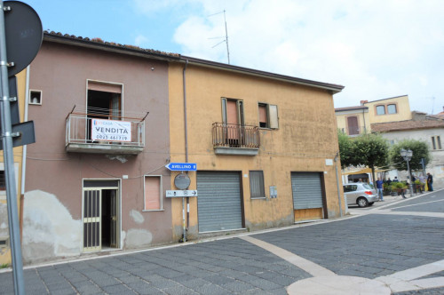 Casa semi-indipendente in vendita a Manocalzati (AV)