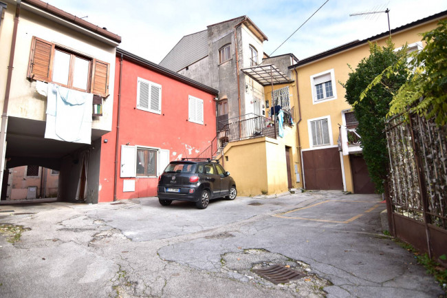 Casa semi-indipendente in vendita a San Potito Ultra (AV)